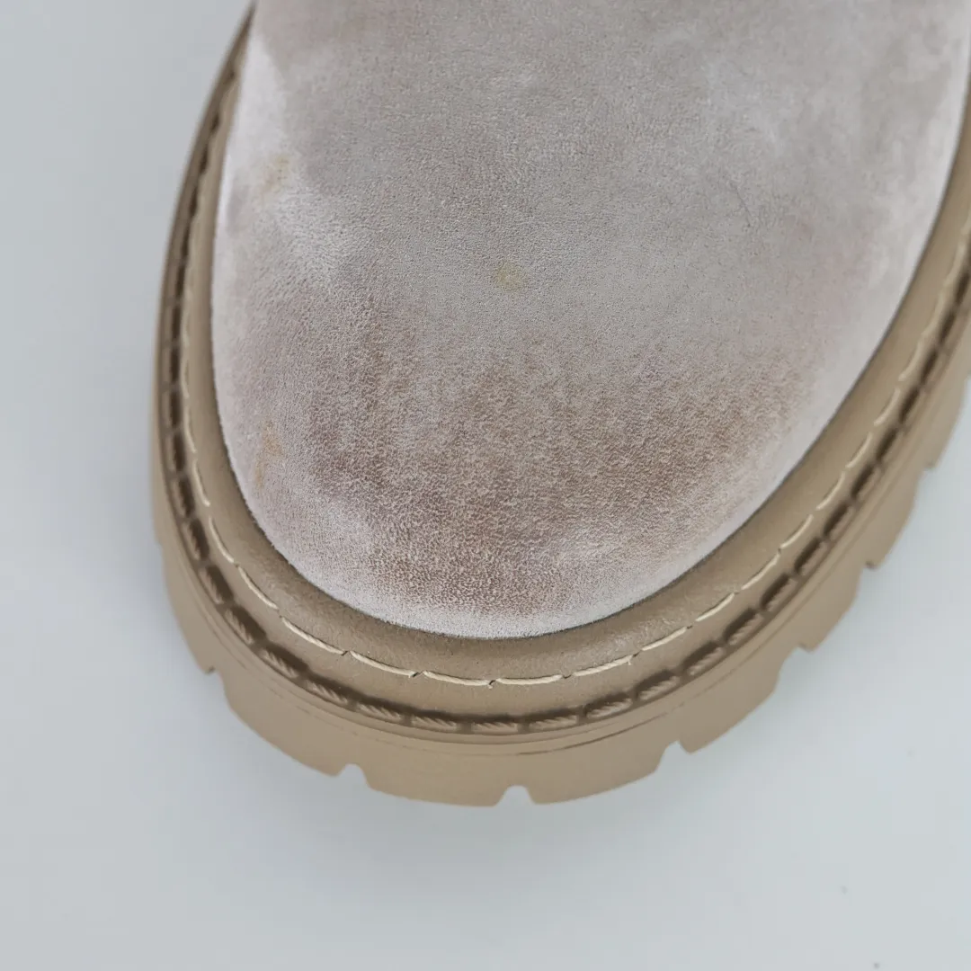 Text price 💰620 Core recommendation Good price Timberland Timberland/Timberland Customized low-top work shoes TB10088 The fabric is made of frosted cowhide to give you a perfect wearing experience. The quality is exquisite and durable. A must-have for sportsmen. Specializes in not being handsome. High-quality and first-class foot feel. Size: 38 39 40 41 42 43 44 One size larger